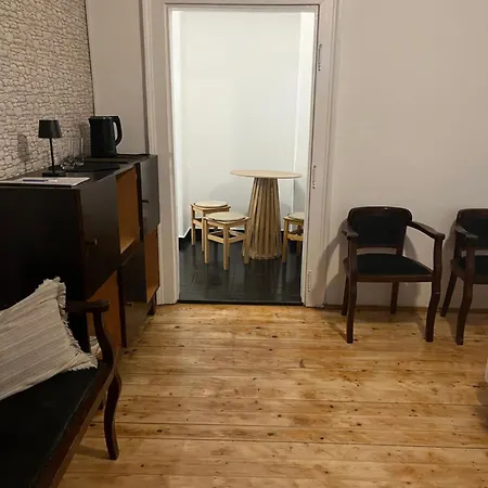 Utcara Nyilo Apartman Vác Exterior photo